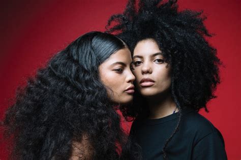  ¿Ibeyi: Los Gemelos Inmortales? Explorando un Mito Yoruba sobre la Dualidad y el Destino!